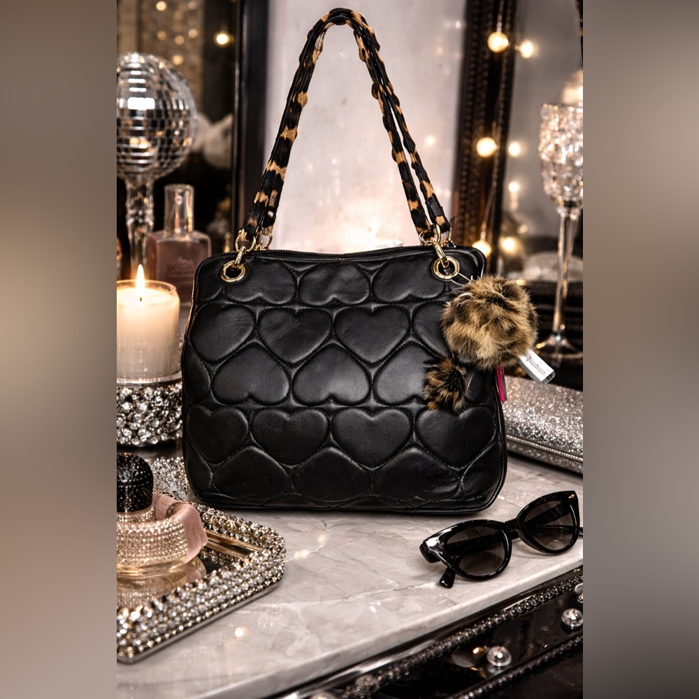 Betsey Johnson Rare Leopard XOMia Black Heart Quilted Bag w/Leopard Interior